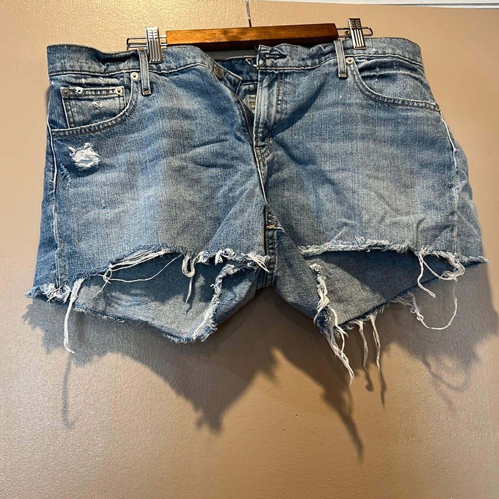Gap shorts